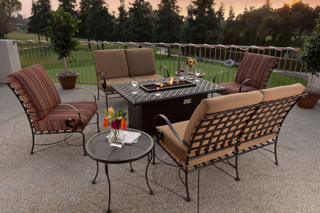 OUTDOOR SOFAS & LOVESEATS Villa Terrazza Patio Furniture, Sonoma 707