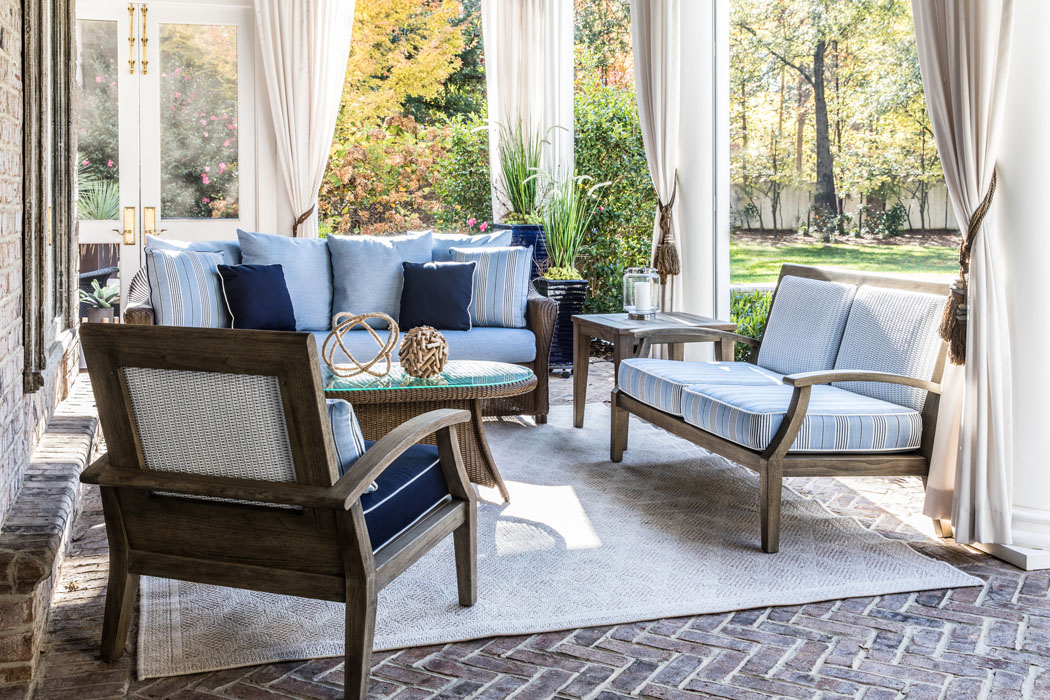 Outdoor Love seats Sonoma County