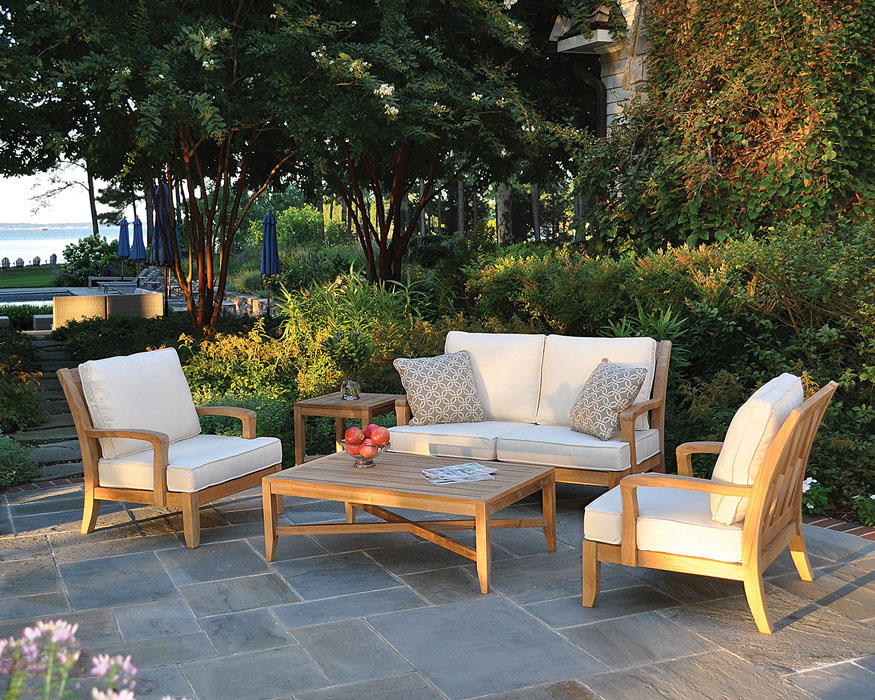 OUTDOOR SOFAS & LOVESEATS Villa Terrazza