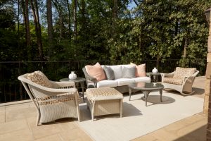 Lloyd Flanders Outdoor Loveseats