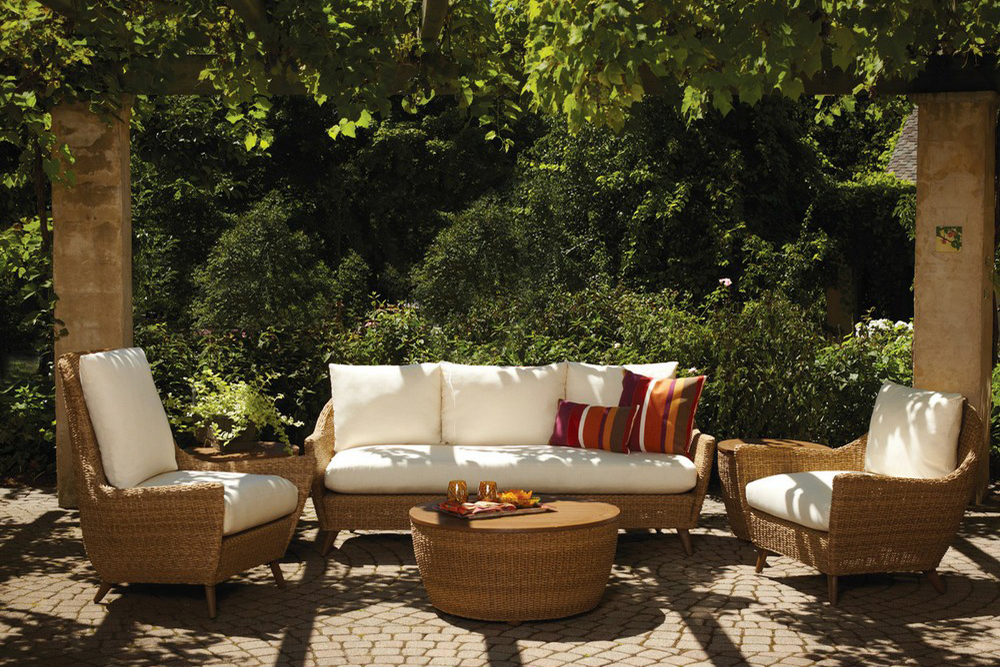 Lloyd Flanders Outdoor Sofas
