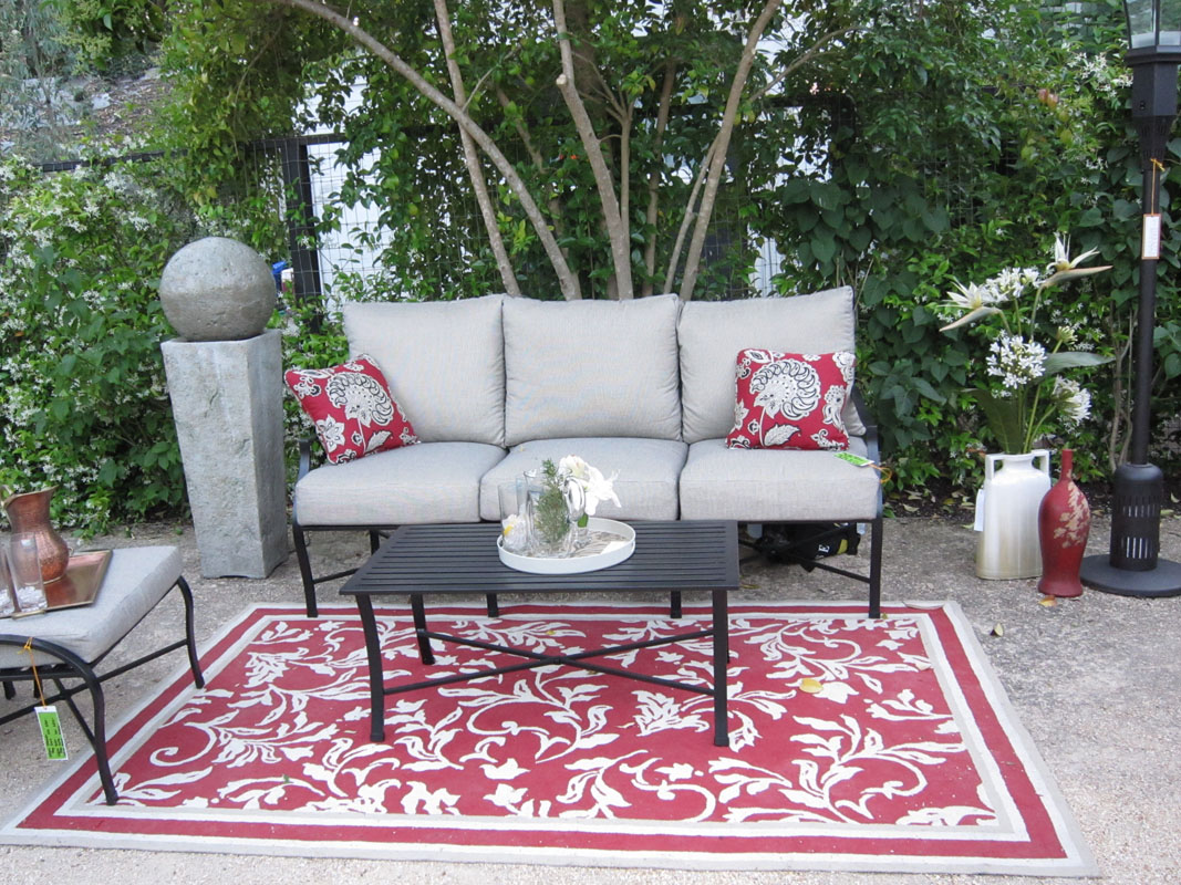 hotel outdoor furniture