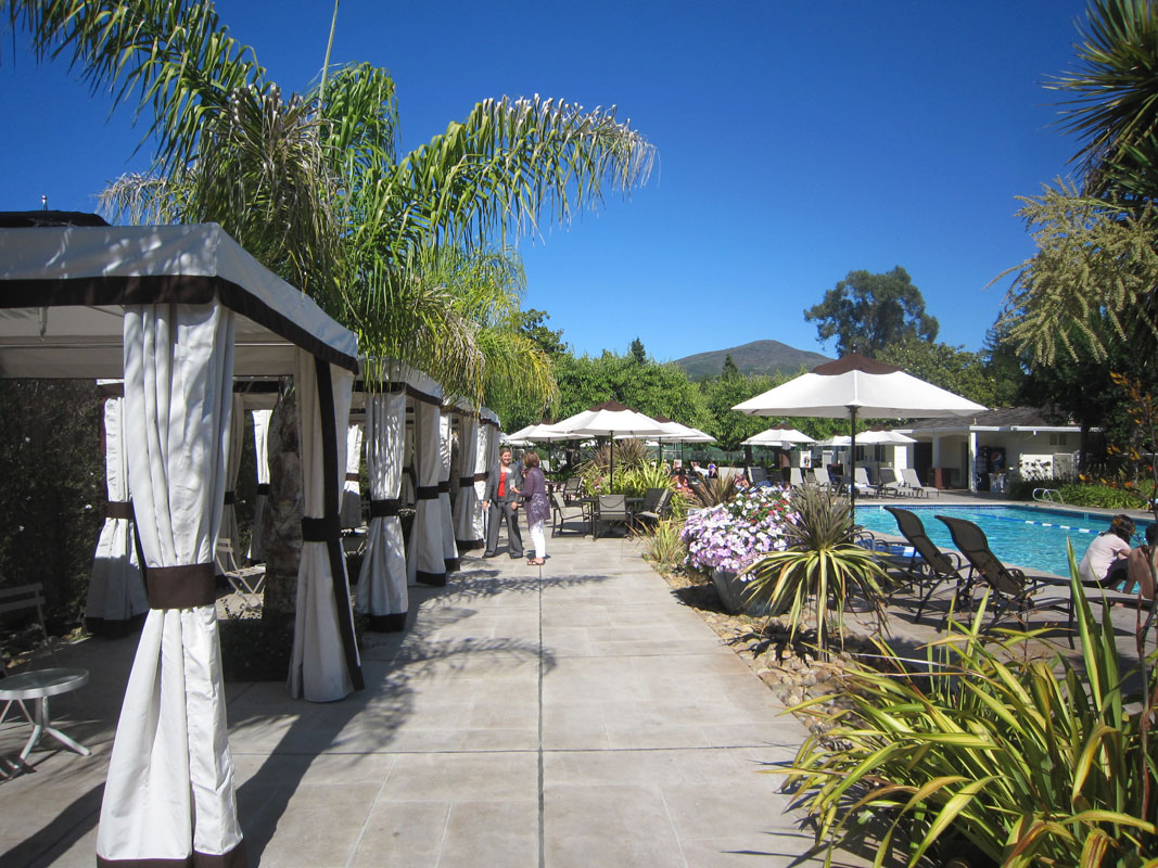 hospitality outdoor furniture