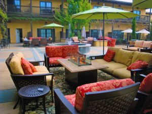 hotel outdoor furniture