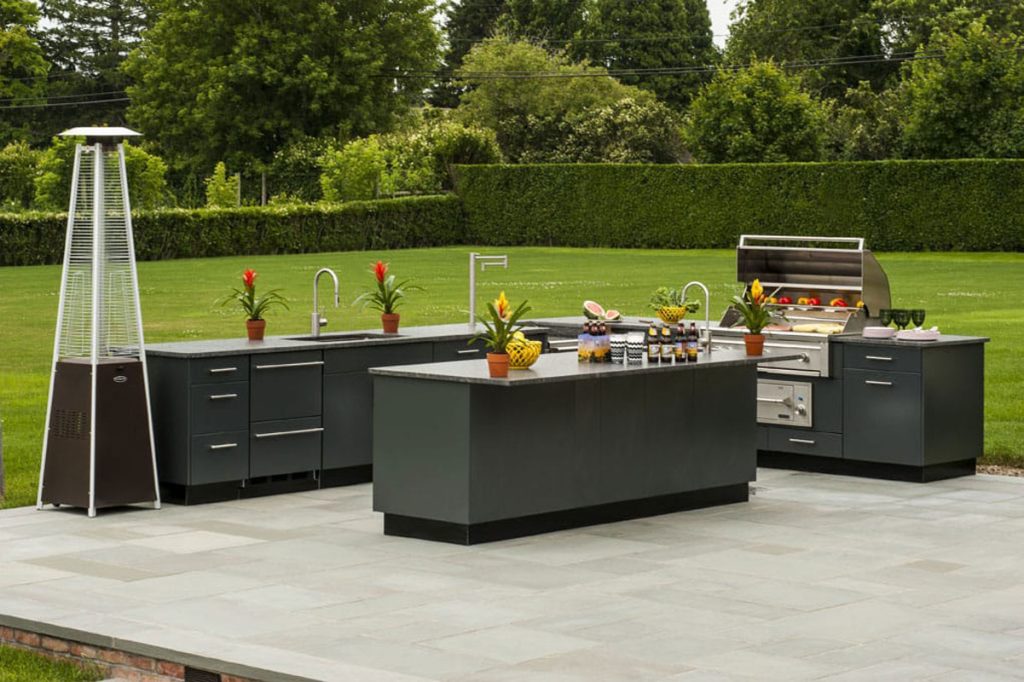 Design Your Dream Outdoor Kitchen