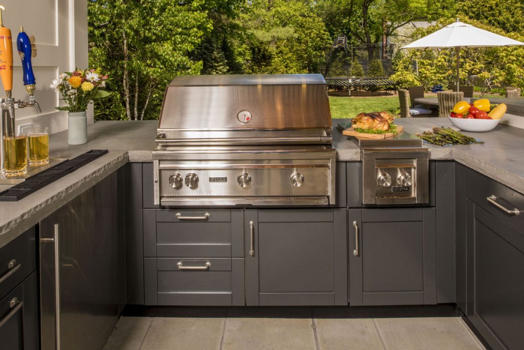 Design Your Outdoor Kitchen