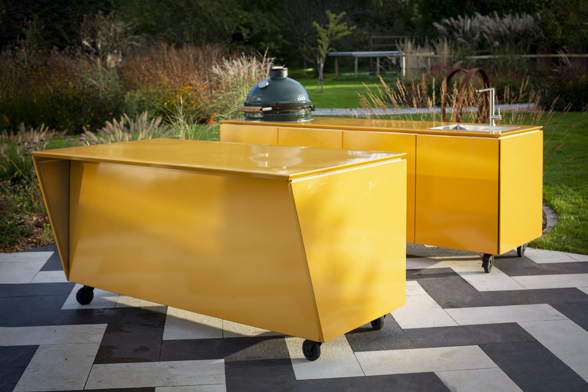 Vlaze Outdoor Kitchen