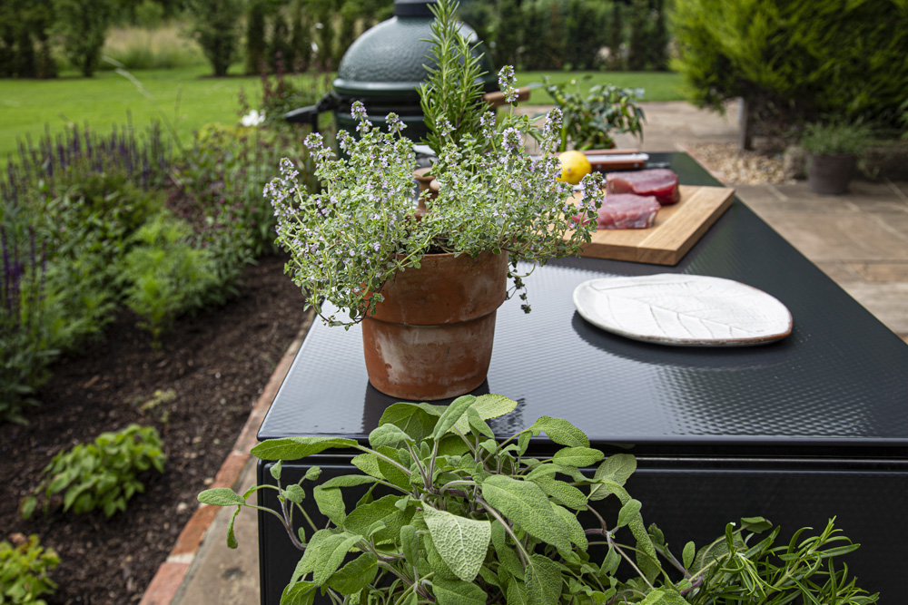 Vlaze Outdoor Kitchens