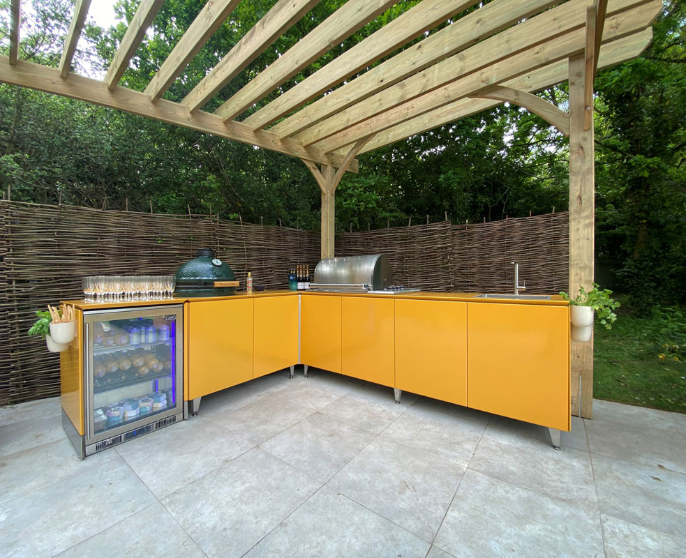 Vlaze Outdoor Kitchen