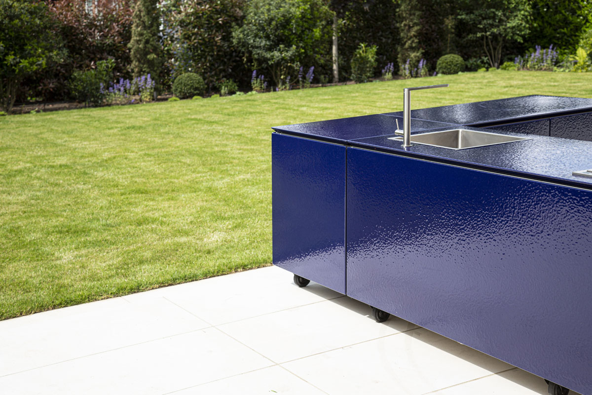 Vlaze Outdoor Kitchen Cabinetry
